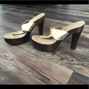 Michael Kors size 10 gold heels